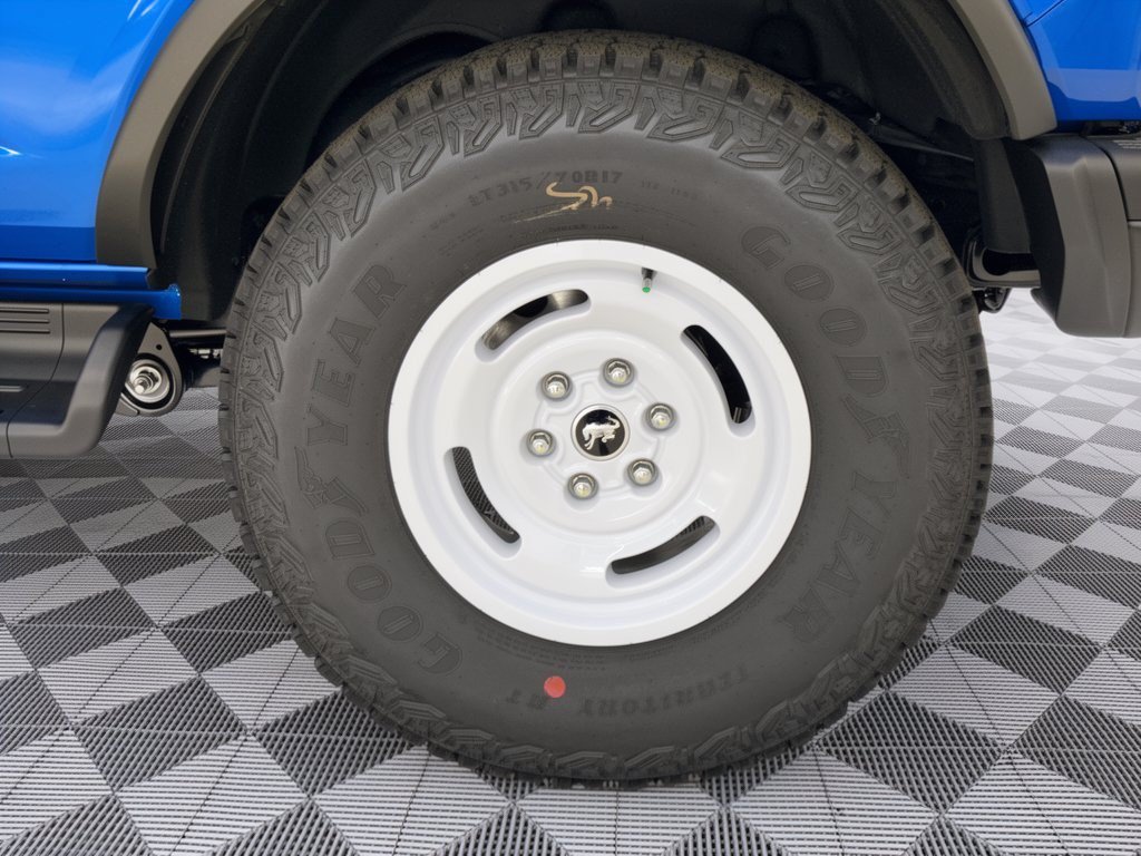 New 2026 Ford Bronco Heritage Edition AWD/4WD image 13