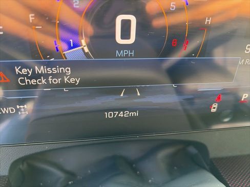 Used 2026 Chevrolet Traverse Z71 w/ Driver Confidence Package image 17