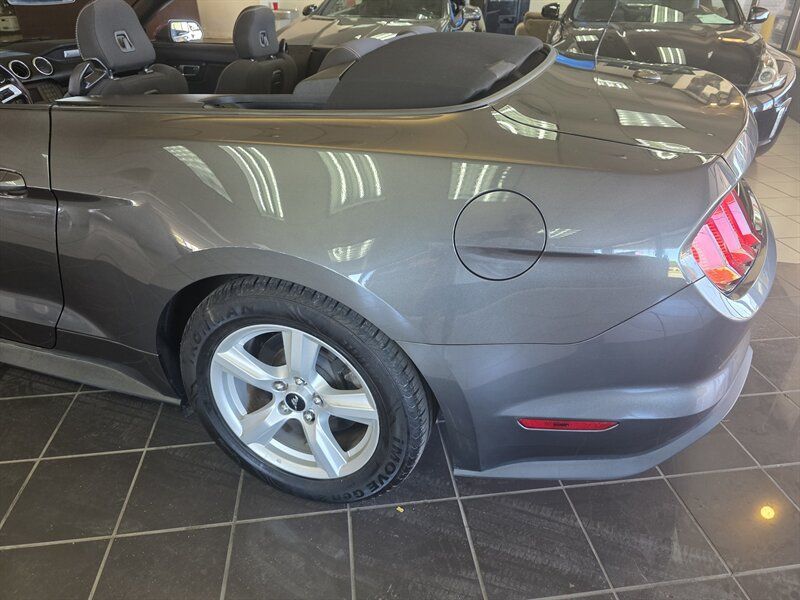 Used 2019 Ford Mustang Convertible RWD image 31