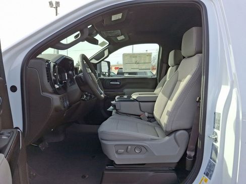 New 2025 Chevrolet Silverado 2500 LT w/ Convenience Package image 8