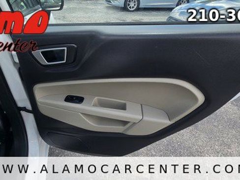 Used 2016 Ford Fiesta SE FWD image 20