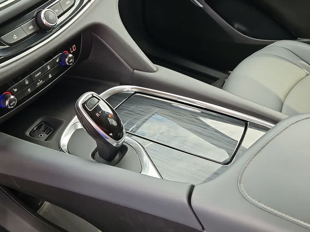 Used 2021 Buick Enclave Essence FWD image 20