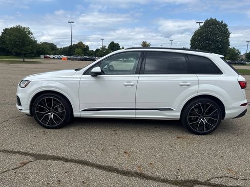 Used 2023 Audi Q7 3.0T Prestige w/ Prestige Package AWD/4WD image 2