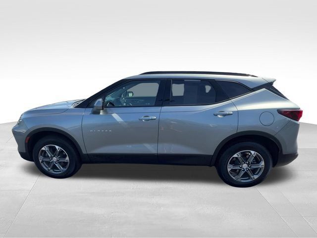 Certified 2024 Chevrolet Blazer LT w/ Convenience Package FWD image 3