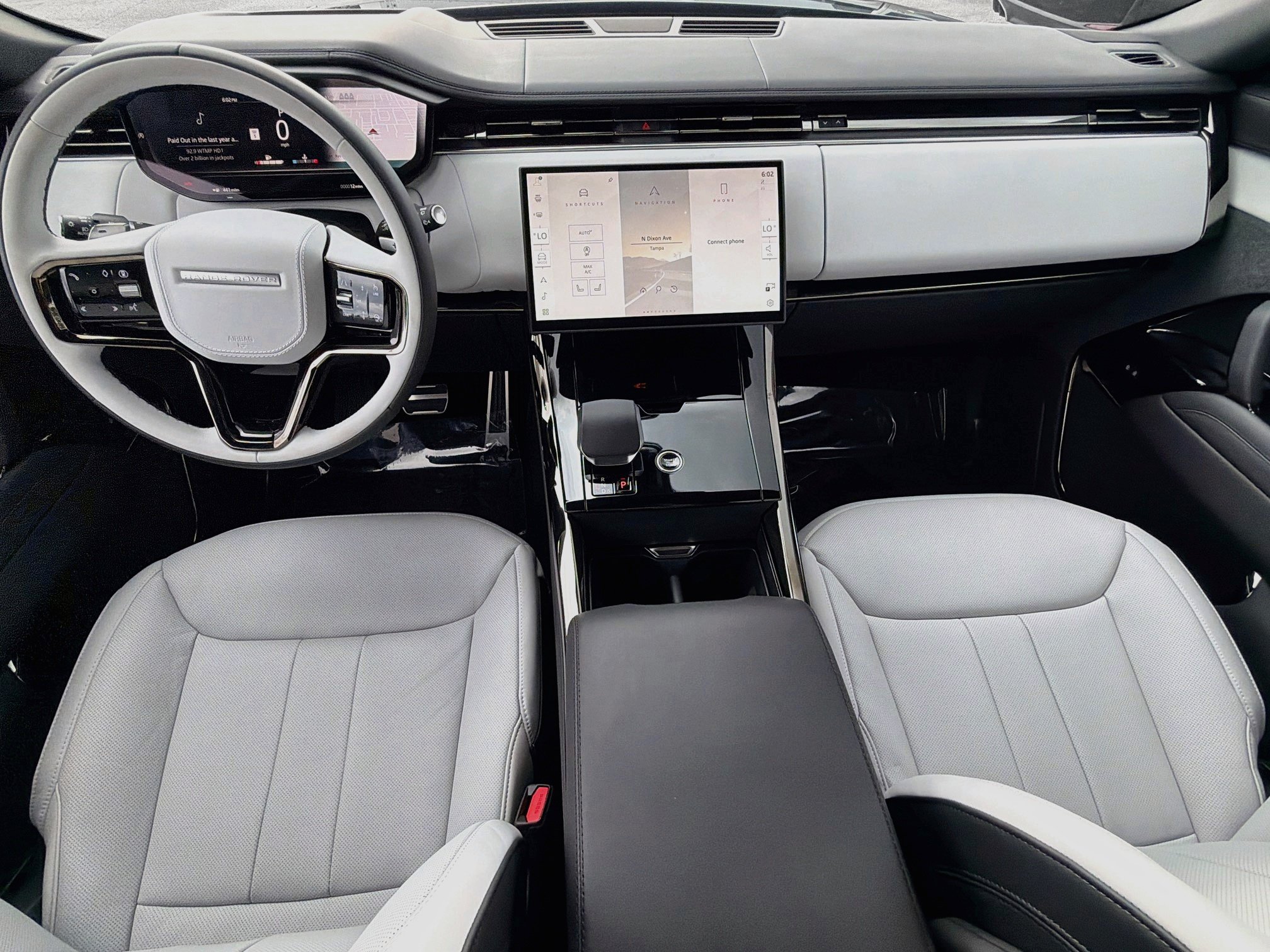 New 2027 Land Rover Range Rover Sport Dynamic SE AWD/4WD image 17