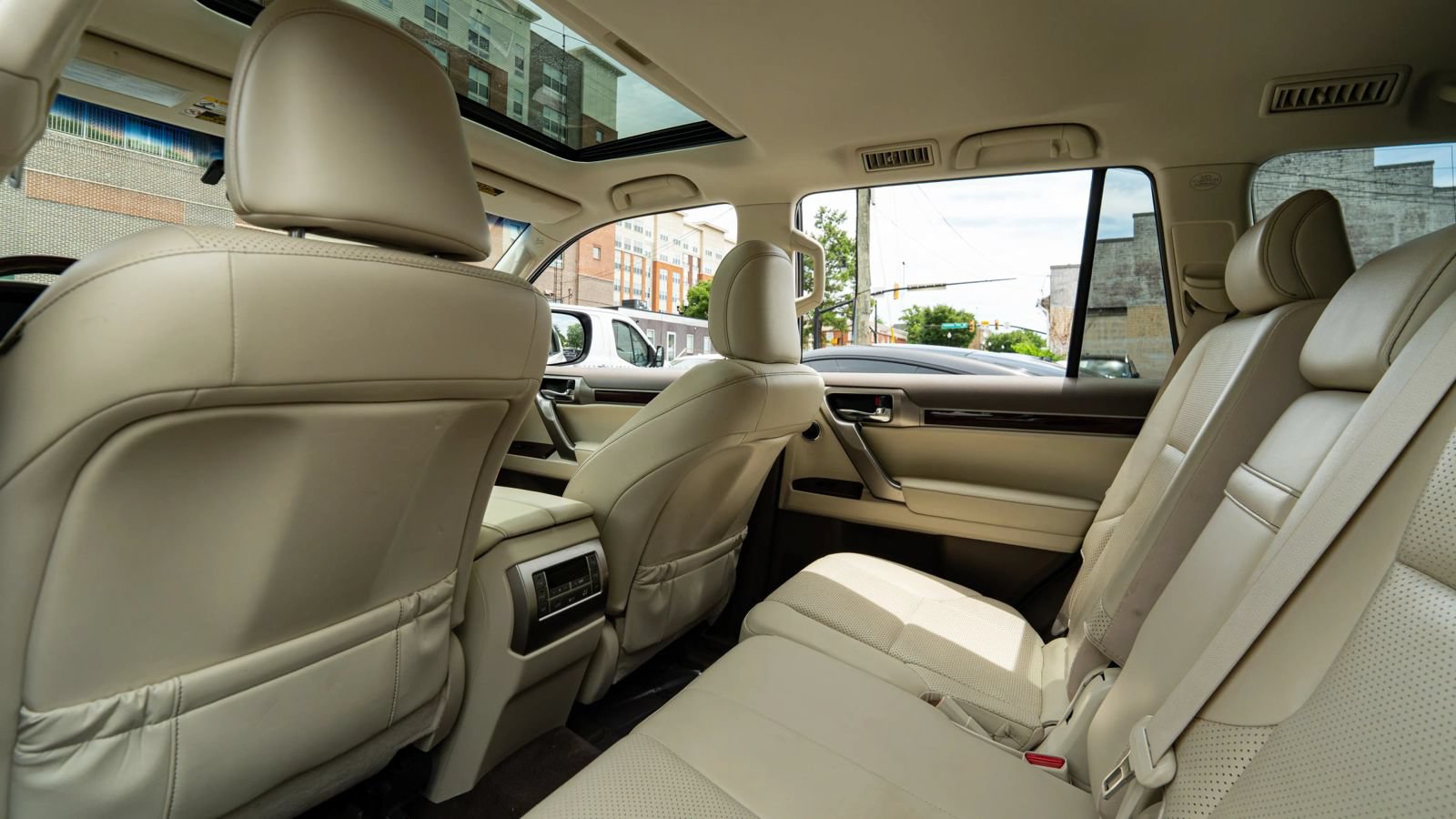 Used 2018 Lexus GX 460 Luxury AWD/4WD image 29