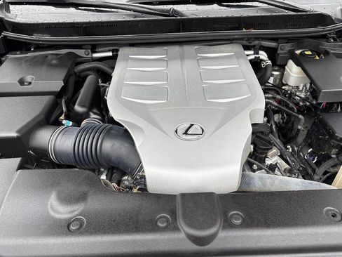 Used 2022 Lexus GX 460 Luxury w/ Off Road Package AWD/4WD image 11