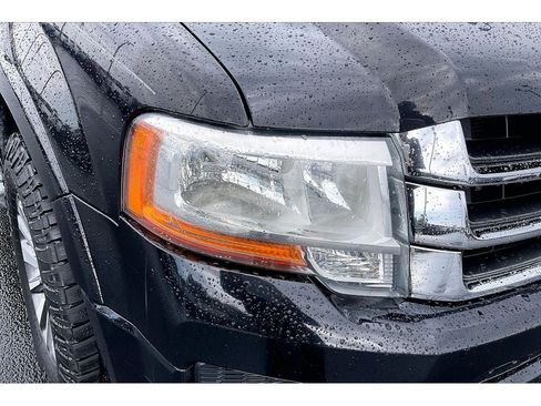 Used 2016 Ford Expedition XLT AWD/4WD image 31
