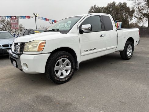 Used 2006 Nissan Titan LE image 1