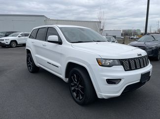 Used 2020 Jeep Grand Cherokee Altitude video 1