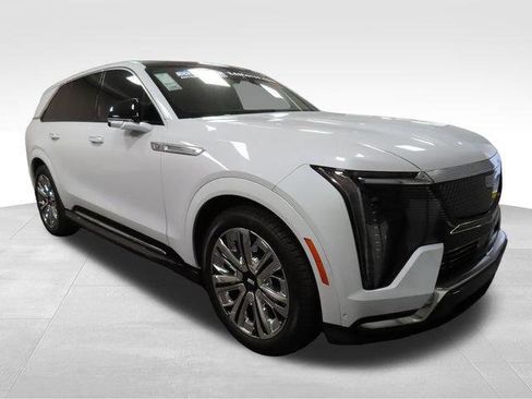 New 2026 Cadillac Escalade IQ Luxury 2 image 8