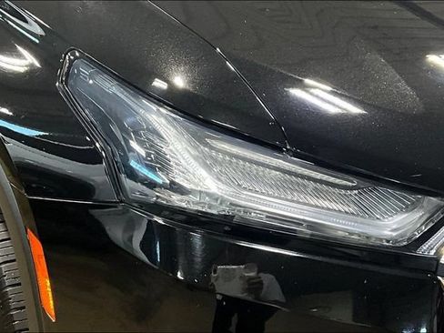 Used 2022 Chevrolet Traverse LS AWD/4WD image 31