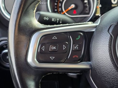 Used 2019 Jeep Wrangler Unlimited Sahara AWD/4WD image 28