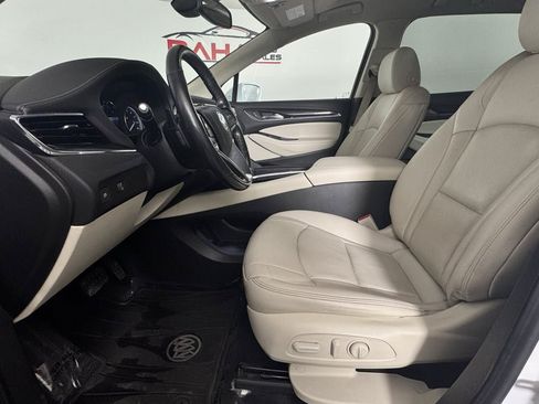 Used 2023 Buick Enclave Essence AWD/4WD image 14