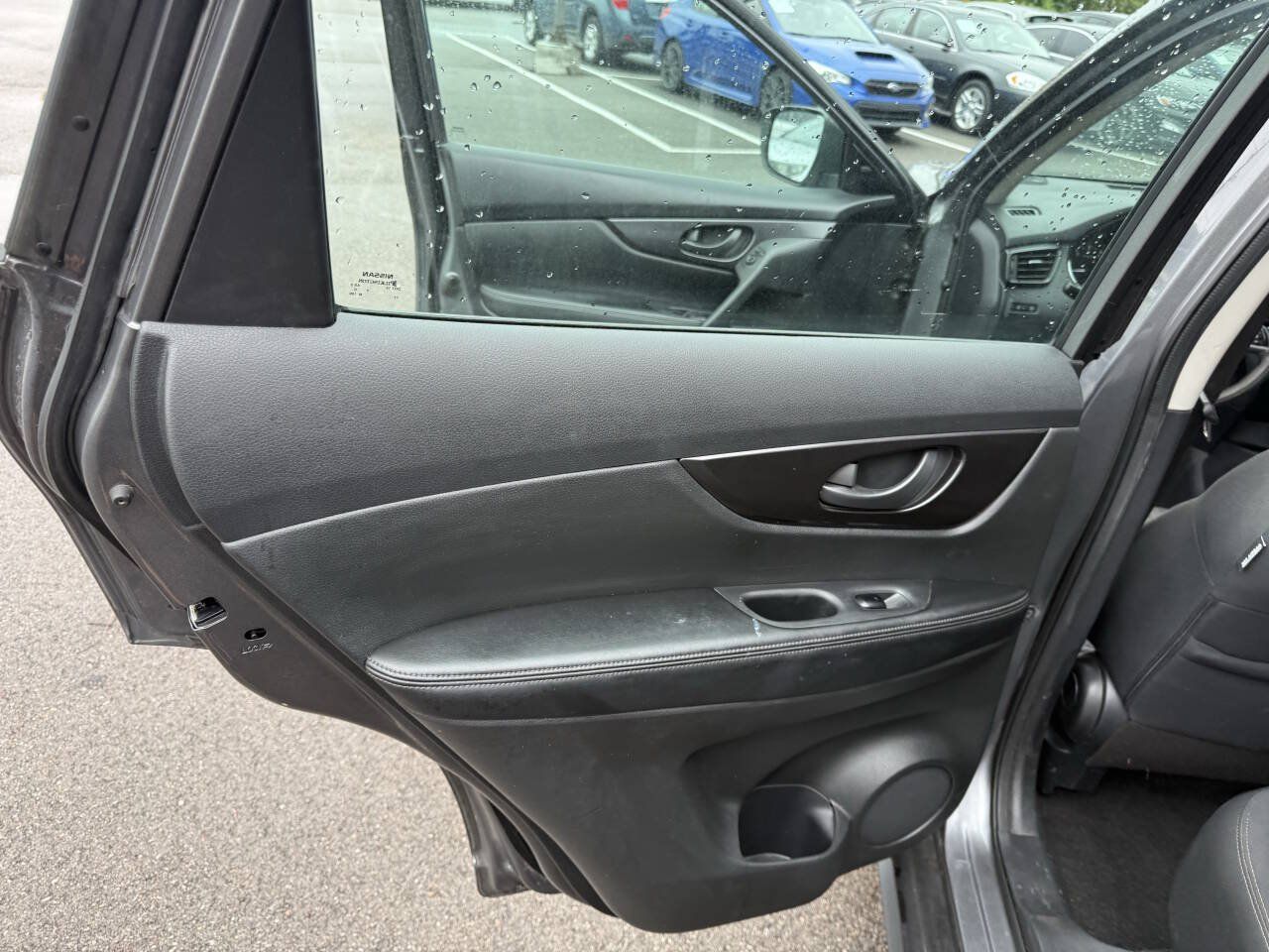 Used 2020 Nissan Rogue S AWD/4WD image 15