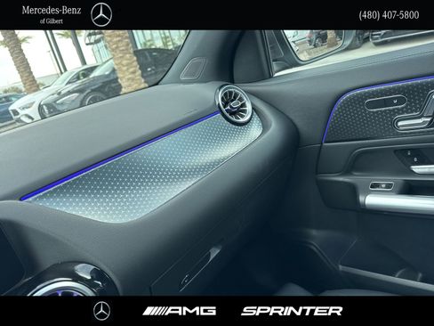 Used 2025 Mercedes-Benz GLA 250 4MATIC w/ Winter Package image 24