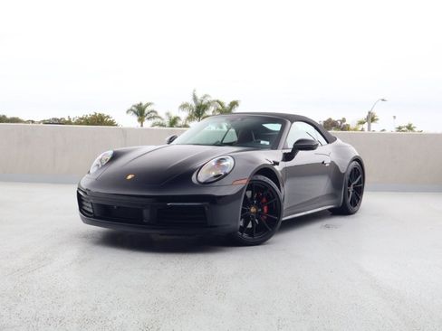 Certified 2021 Porsche 911 Carrera S RWD image 1