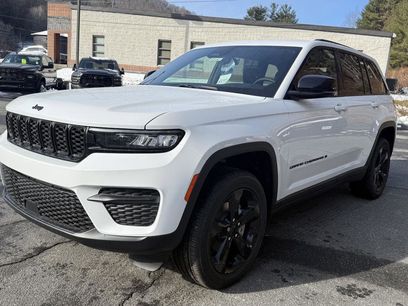 New 2025 Jeep Grand Cherokee Altitude