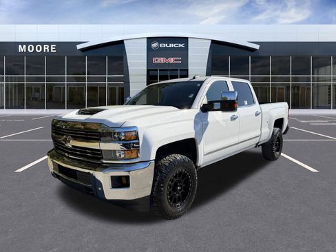 Used 2019 Chevrolet Silverado 3500 LTZ w/ Duramax Plus Package image 8