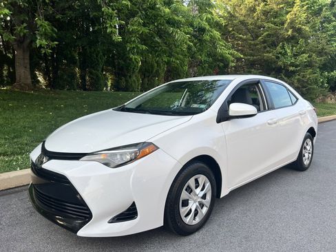 Used 2017 Toyota Corolla L w/ Carpet Mat Package (TMS) FWD image 35