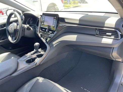 Used 2024 Toyota Camry SE w/ Convenience Package FWD image 27