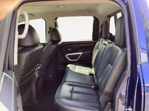 Used 2017 Nissan Titan PRO-4X w/ Pro-4x Convenience Package AWD/4WD image 13