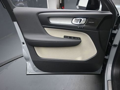 New 2026 Volvo XC40 B5 Ultra w/ Protection Package Premier image 19