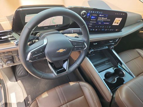 Certified 2025 Chevrolet Tahoe High Country RWD image 10