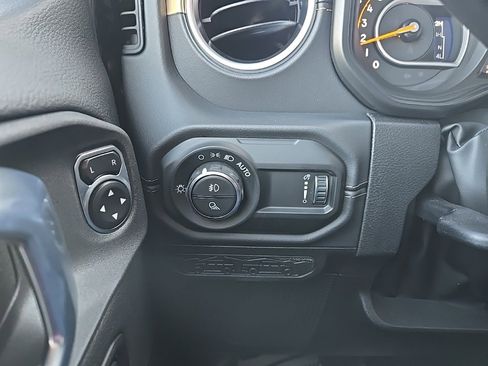 New 2026 Jeep Gladiator Sport image 49