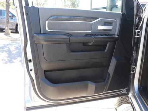 Used 2023 RAM 2500 Big Horn w/ Level 1 Equipment Group image 11