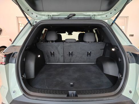 Used 2026 Chevrolet Equinox LT FWD image 14