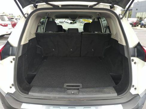 Certified 2021 Nissan Rogue SV FWD image 19
