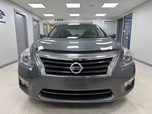 Used 2015 Nissan Altima 2.5 SV w/ Convenience Package image 6