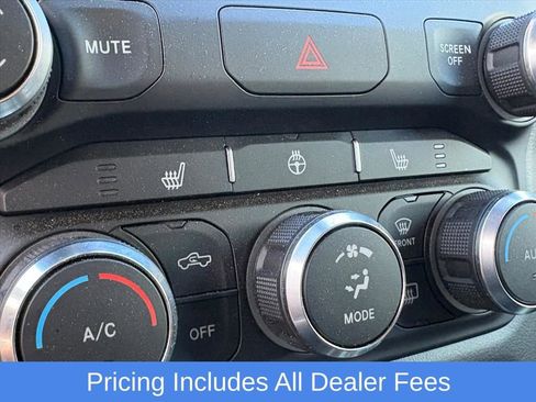 Used 2022 RAM 1500 Big Horn AWD/4WD image 9