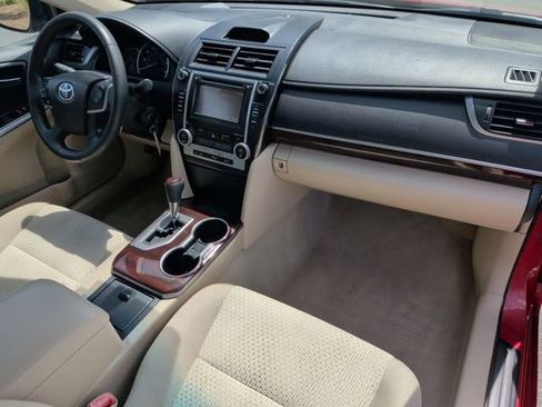 Used 2014 Toyota Camry XLE FWD image 17
