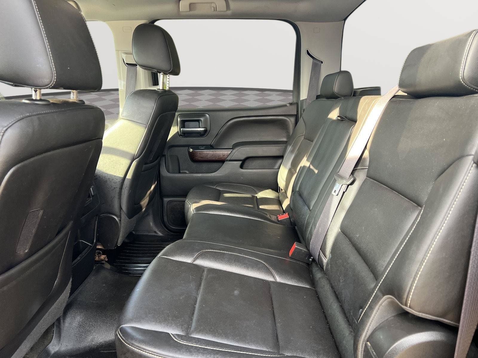 Used 2015 GMC Sierra 1500 SLT w/ SLT Crew Cab Value Package AWD/4WD image 9