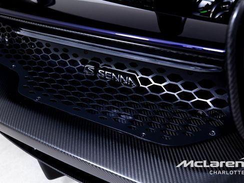 Used 2019 McLaren Senna RWD image 38