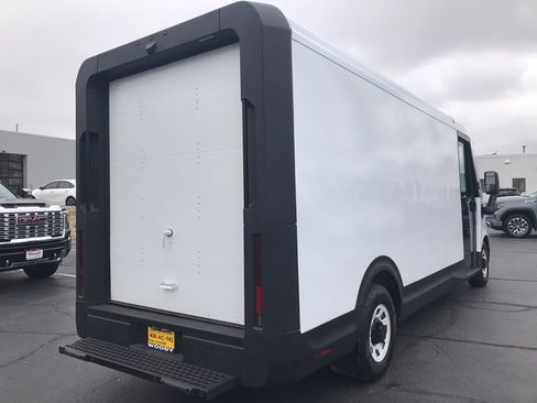 Used 2024 Chevrolet Brightdrop 600 w/ Commercial Equipment Package image 8