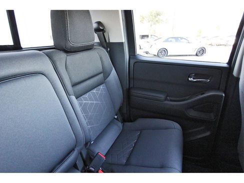 New 2026 Nissan Frontier SV image 10