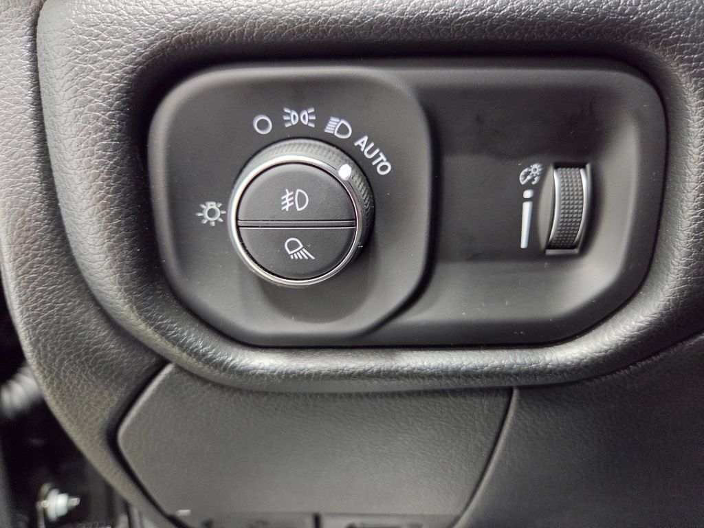 Used 2026 RAM 2500 Warlock AWD/4WD image 27