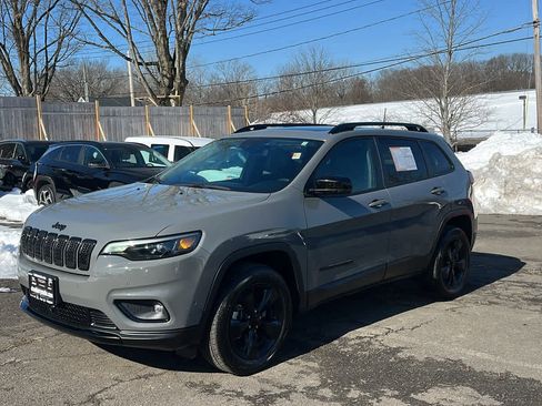 Certified 2023 Jeep Cherokee Altitude Lux w/ Lux Elite Package image 4
