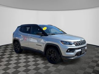 Certified 2022 Jeep Compass Latitude w/ Sun and Sound Group AWD/4WD video 3