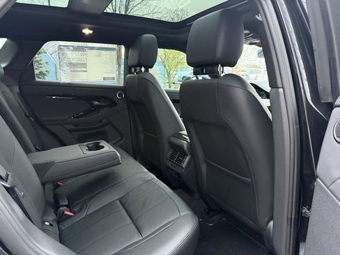 Used 2024 Land Rover Range Rover Evoque Dynamic SE image 12