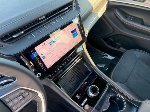 New 2026 Jeep Grand Cherokee Laredo image 20