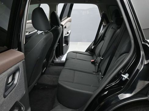 Used 2023 Nissan Rogue S FWD image 9