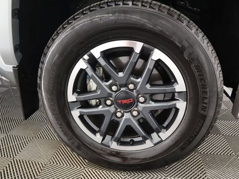 Used 2024 Toyota Tacoma TRD Sport image 33