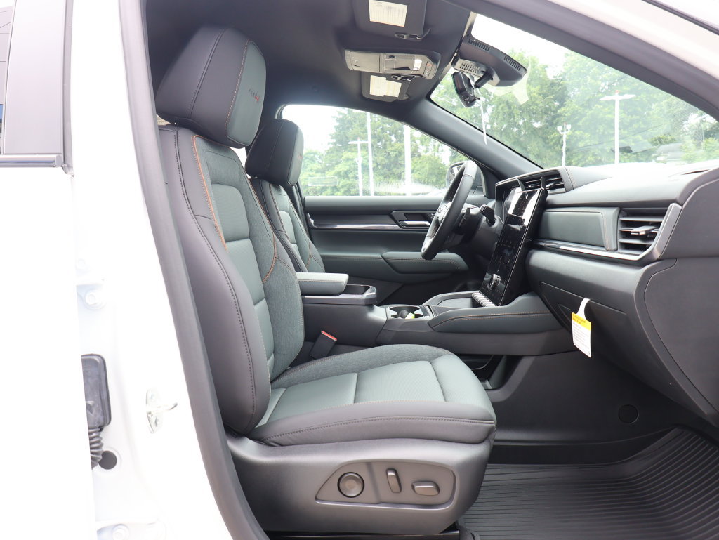 New 2027 GMC Terrain AT4 w/ Convenience Package III AWD/4WD image 34