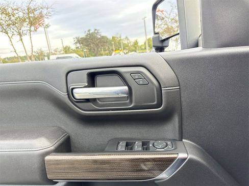 Used 2022 Chevrolet Silverado 1500 RST image 13