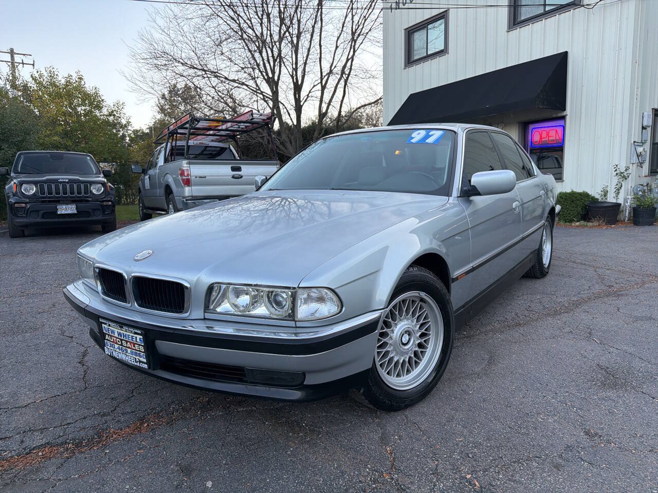 Used 1997 BMW 740i RWD image 1