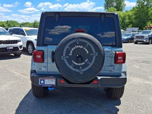 Used 2023 Jeep Wrangler Unlimited Sahara w/ Dual Top Group AWD/4WD image 10